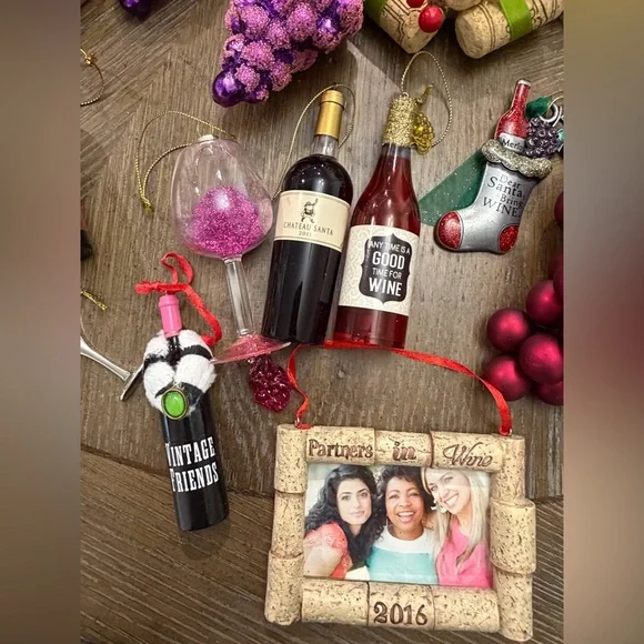 Assorted Wine and Grape Christmas Tree Ornament Set 32 Pieces - Picture 7 of 15